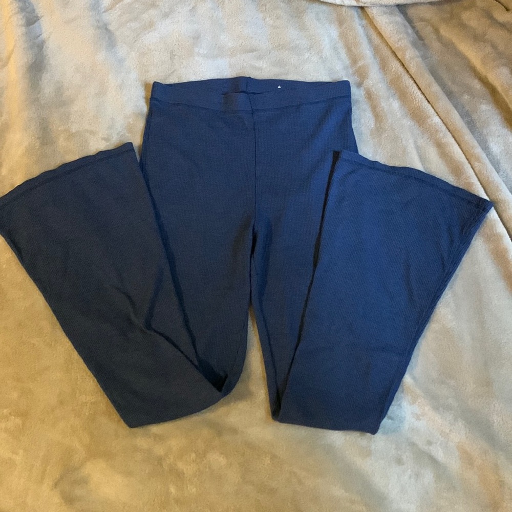 ❗️ FINAL PRICE, NWOT Navy Medium SO Waffle Print Flare-out Pants